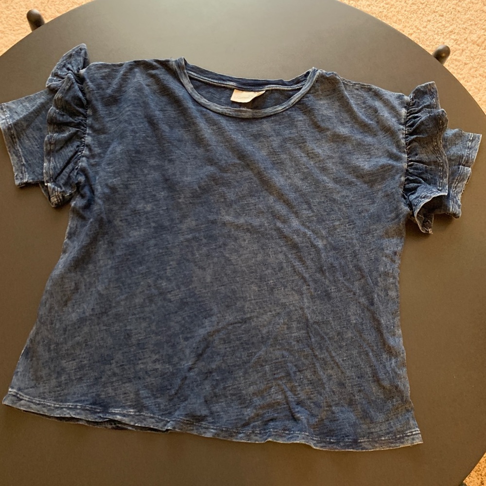 Ruffle sleeve top